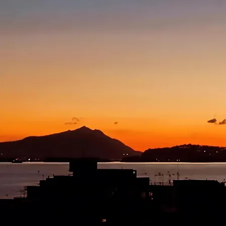 Seconda Stella A Destra بيت ضيافة نابولي