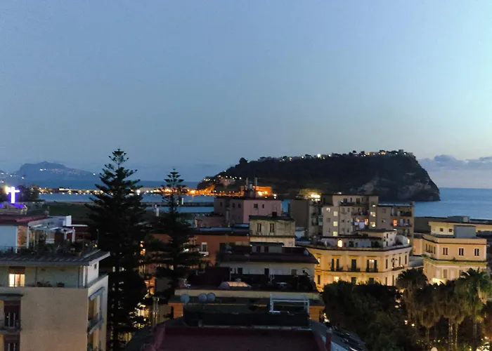 Seconda Stella A Destra Гостевой дом 4*