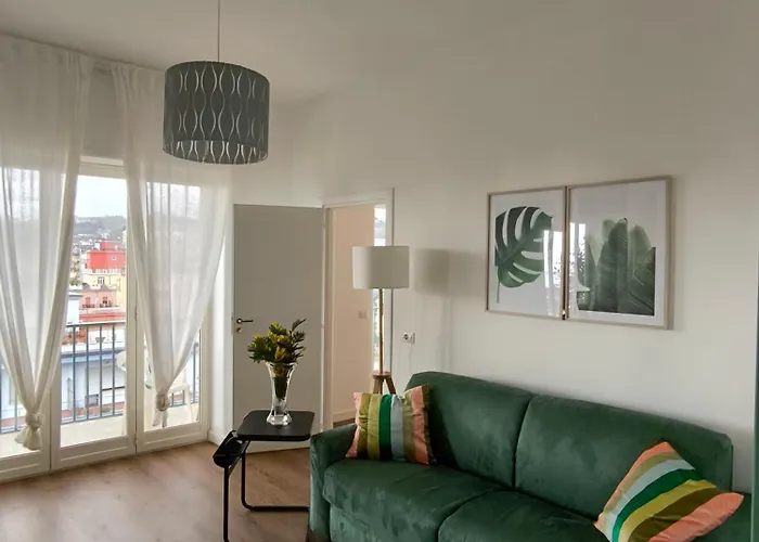 Seconda Stella A Destra Гостевой дом 4*