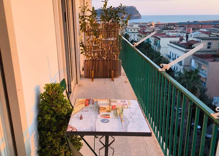 Гостевой дом Seconda Stella A Destra Неаполь