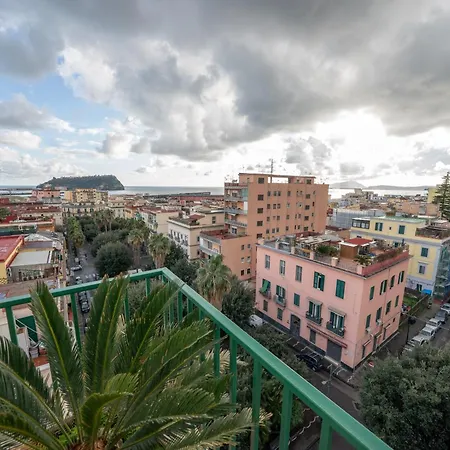 Seconda Stella A Destra 4* Napoli