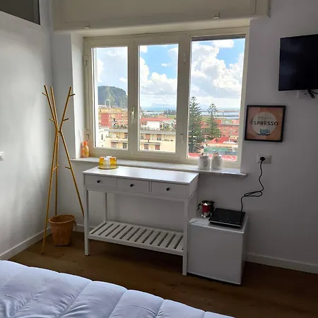 Seconda Stella A Destra 4* Napoli